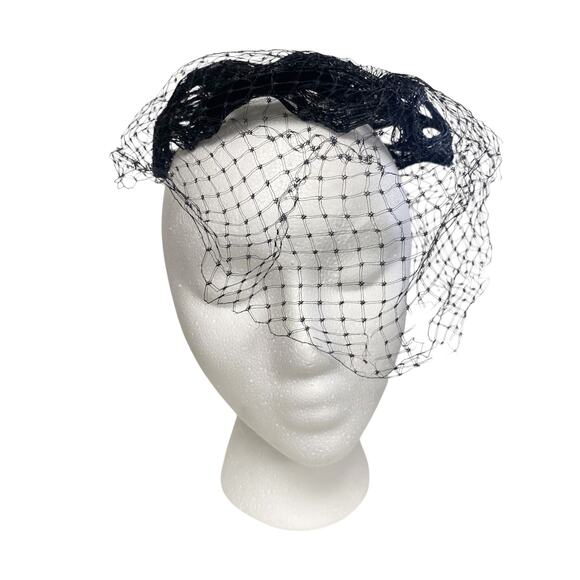Vintage Black Netted Veil 19050s Pillbox Fascinator Hat main image 9